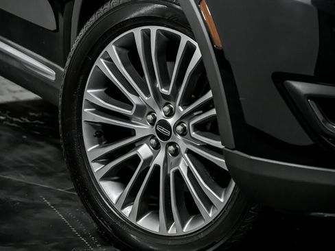 Used 2017 Lincoln MKX Reserve w/ Lincoln MKX Climate Package image 3