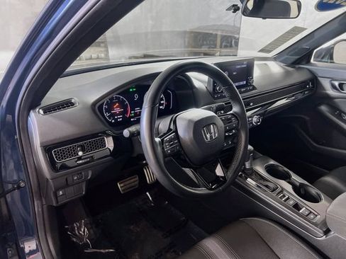 Used 2025 Honda Civic Sport image 11