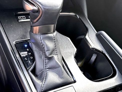 Used 2023 Lexus ES 250 w/ Premium Package AWD/4WD image 26