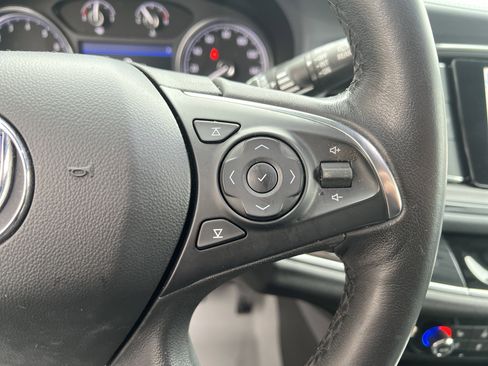 Used 2021 Buick Enclave Premium w/ Sun and Sites Package image 20