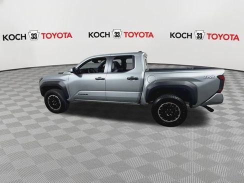 New 2025 Toyota Tacoma TRD Off-Road image 5
