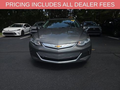 Used 2017 Chevrolet Volt Premier w/ Driver Confidence Package FWD image 2