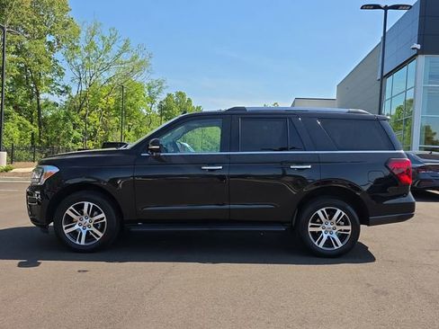 Used 2024 Ford Expedition Limited RWD image 2
