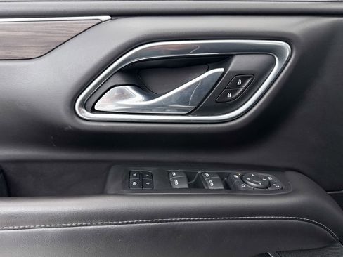 Used 2021 Chevrolet Tahoe LT w/ LT Signature Package image 29