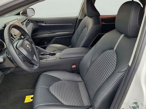 Used 2024 Toyota Camry SE w/ Convenience Package FWD image 14