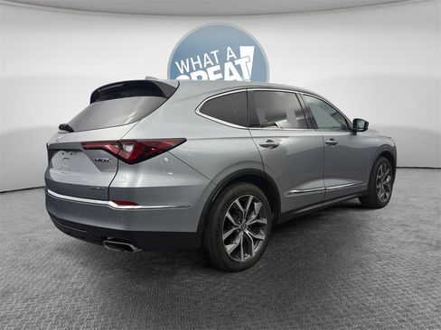 Used 2023 Acura MDX SH-AWD w/ Technology Package image 3