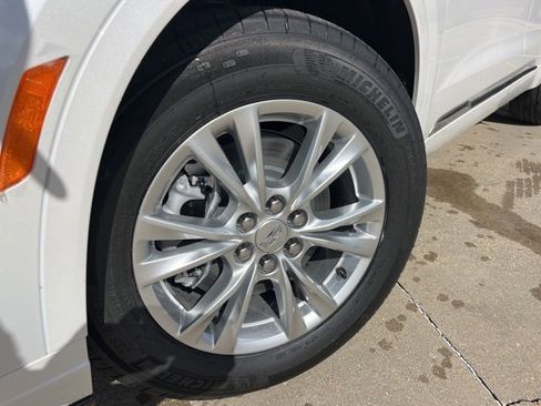 New 2025 Cadillac XT6 Luxury image 42