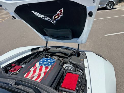 Used 2019 Chevrolet Corvette Stingray Coupe w/ 1LT RWD image 22
