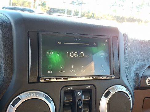 Used 2014 Jeep Wrangler Unlimited Sahara w/ Dual Top Group image 20