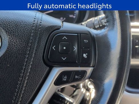Used 2017 Toyota Highlander Plus AWD/4WD image 15