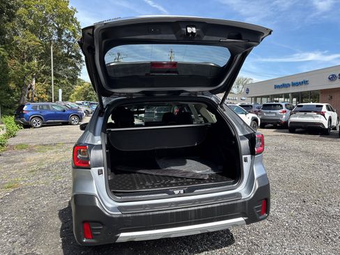 Used 2022 Subaru Outback Limited AWD/4WD image 8