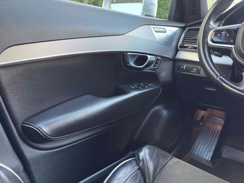 Used 2016 Volvo XC90 T6 R-Design w/ Vision Package image 34