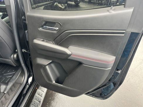 Used 2025 Chevrolet Colorado Z71 image 23