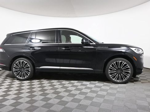 Used 2023 Lincoln Aviator Black Label w/ Class IV Trailer Tow Package AWD/4WD image 8