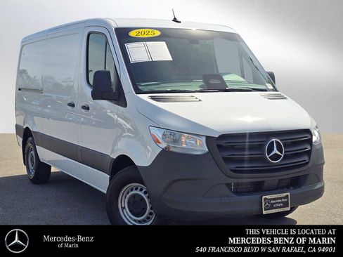 Used 2025 Mercedes-Benz Sprinter 2500 image 1
