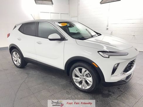 Used 2025 Buick Encore GX Preferred FWD image 3