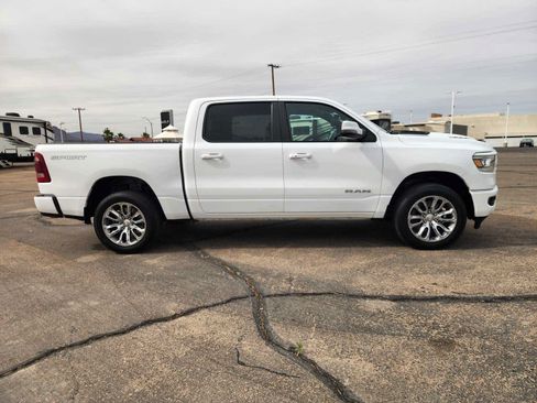 Used 2023 RAM 1500 Laramie AWD/4WD image 4