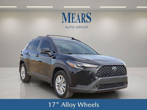 Used 2023 Toyota Corolla Cross LE image 8