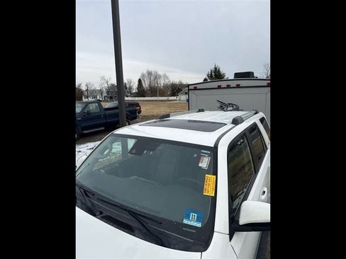 Used 2021 Toyota 4Runner SR5 Premium image 3