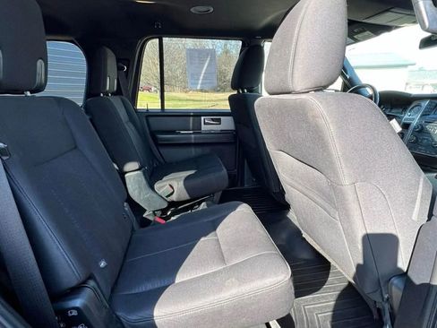 Used 2017 Ford Expedition XLT image 10