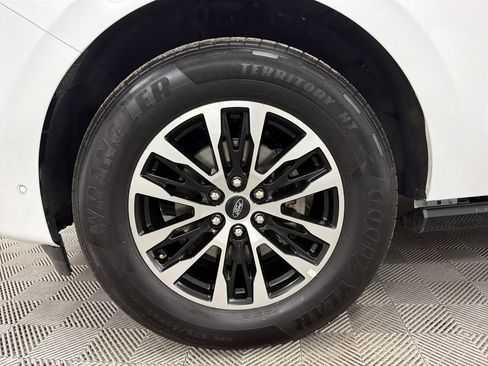 Certified 2025 Ford Expedition Max Platinum AWD/4WD image 13