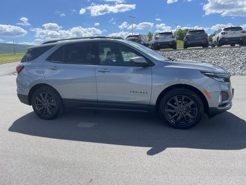 Used 2024 Chevrolet Equinox RS AWD/4WD image 2