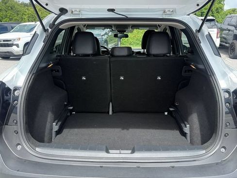 Used 2025 Nissan Kicks SR FWD image 12