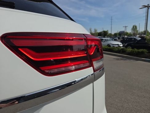 Used 2023 Volkswagen Atlas Cross Sport SE w/ Black Wheel Package AWD/4WD image 6