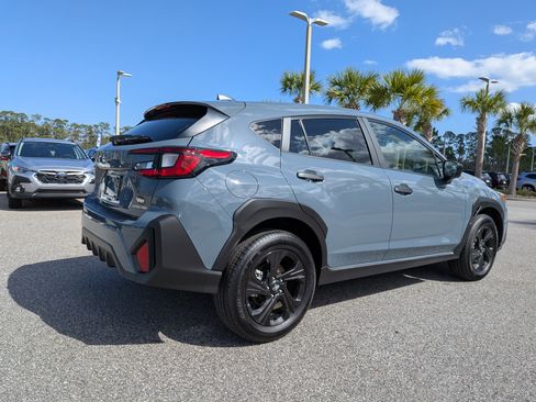 Used 2025 Subaru Crosstrek 2.0i image 4