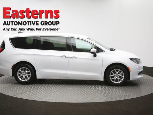 Used 2023 Chrysler Voyager LX FWD image 44