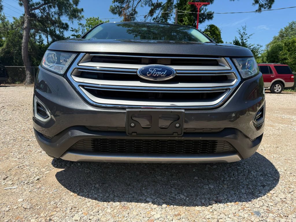 Used 2016 Ford Edge Titanium FWD image 2
