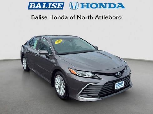 Used 2024 Toyota Camry LE image 10