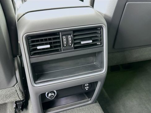 Certified 2022 Porsche Cayenne AWD/4WD image 27