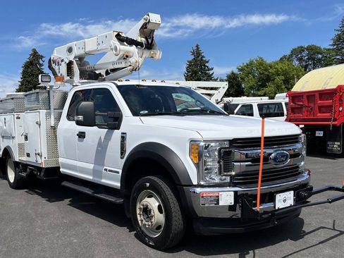 Used 2017 Ford F550 4x4 SuperCab Super Duty image 3