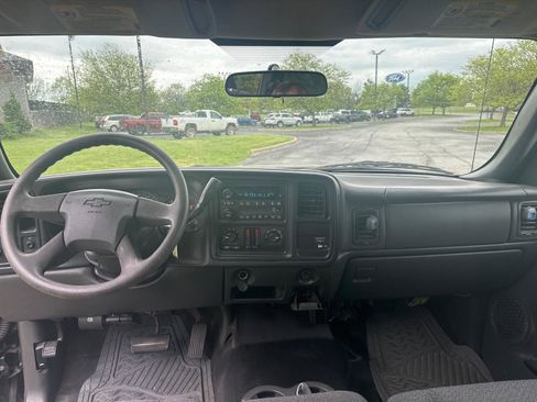 Used 2004 Chevrolet Silverado 2500 2WD Extended Cab image 4