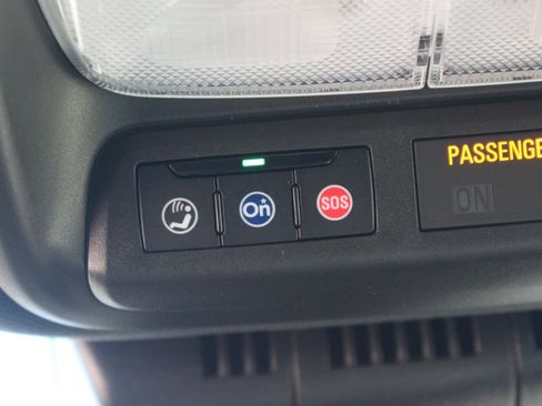 Used 2023 Chevrolet Colorado Z71 w/ Z71 Convenience Package 2 image 31