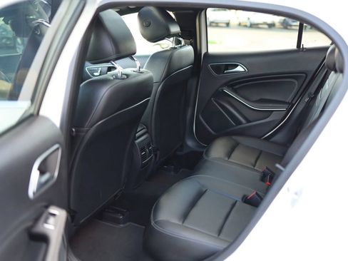 Used 2019 Mercedes-Benz GLA 250 image 35