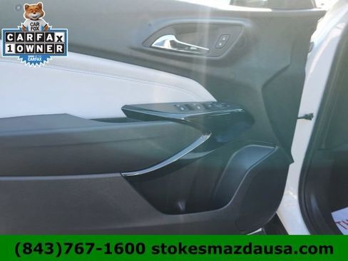 Used 2024 Chevrolet Trax LT w/ Sunroof Package FWD image 14