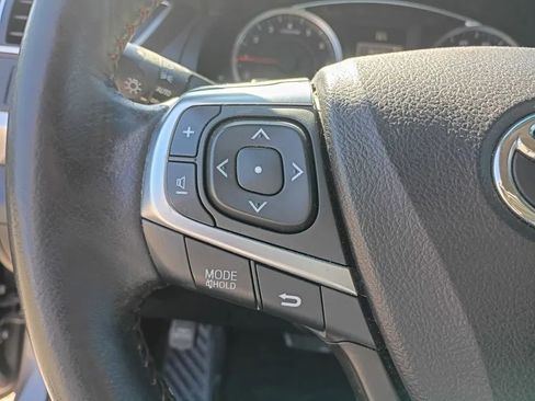 Used 2016 Toyota Camry SE FWD image 16