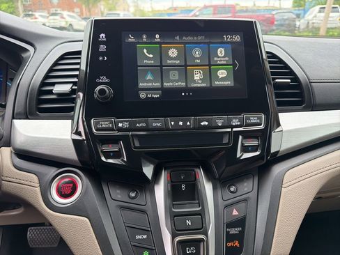 Used 2018 Honda Odyssey EX image 19