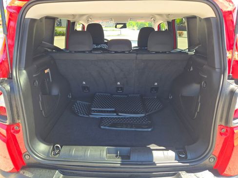 Used 2023 Jeep Renegade Trailhawk AWD/4WD image 15