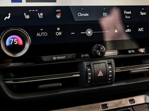 Used 2025 Lexus GX 550 w/ Accessory Package (Z1) image 71