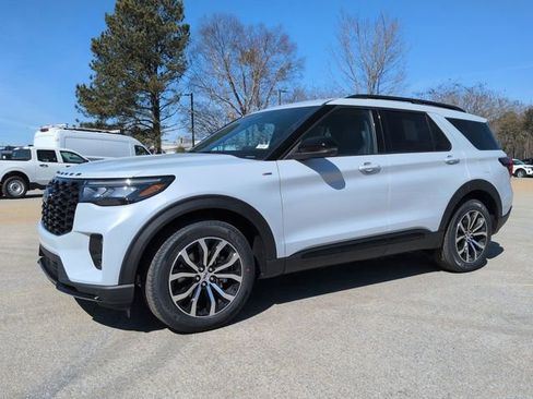 New 2026 Ford Explorer ST-Line image 7