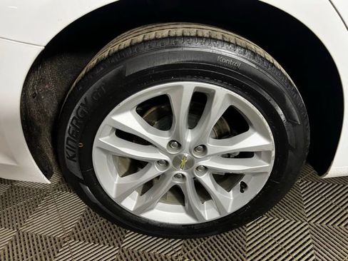 Used 2018 Chevrolet Malibu LT image 22