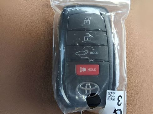 New 2026 Toyota Highlander Platinum image 29