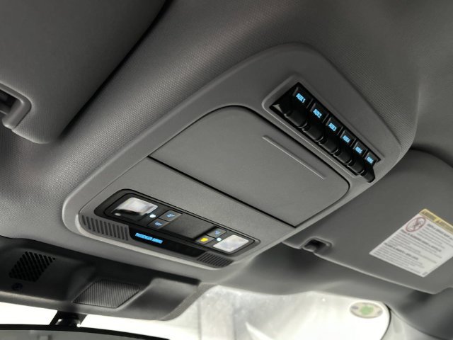 New 2023 Ford F550 4x4 Regular Cab Super Duty image 31