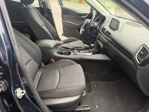 Used 2015 MAZDA MAZDA3 i Touring w/ Technology Package FWD image 10