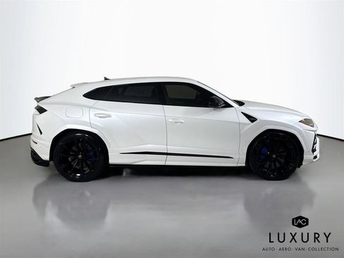 Used 2021 Lamborghini Urus image 5