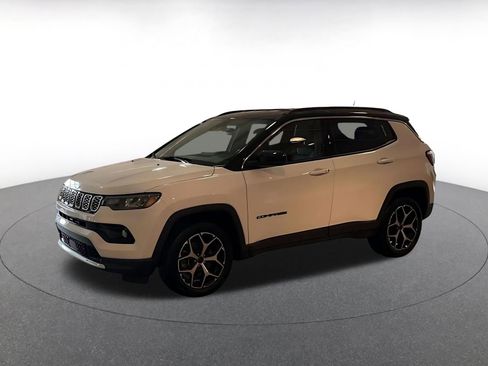 Used 2025 Jeep Compass Limited AWD/4WD image 8