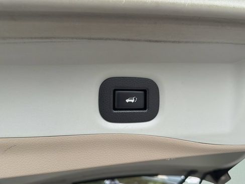 Used 2017 Nissan Rogue SL w/ SL Premium Package AWD/4WD image 27